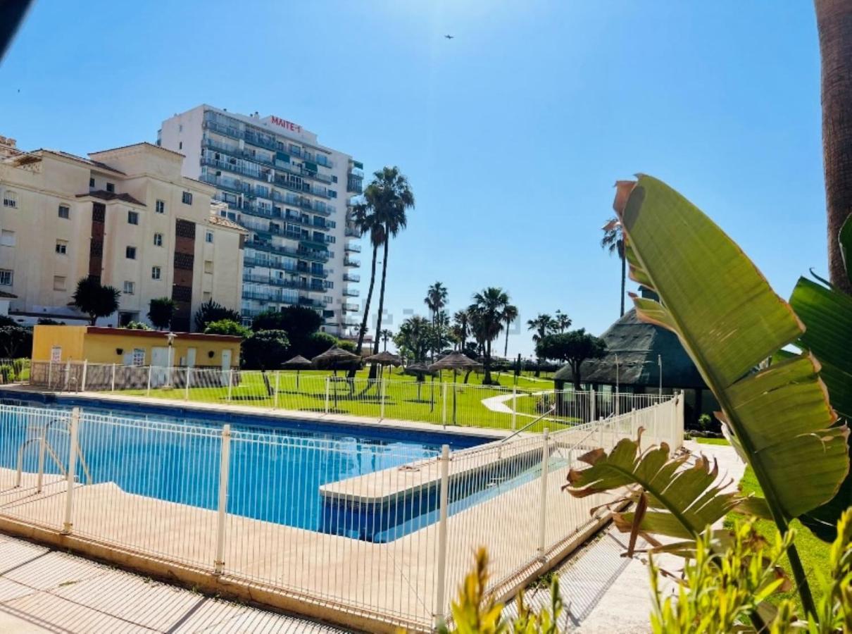 Precioso Estudio Frente Al Mar Con Piscina Benalmádena Εξωτερικό φωτογραφία