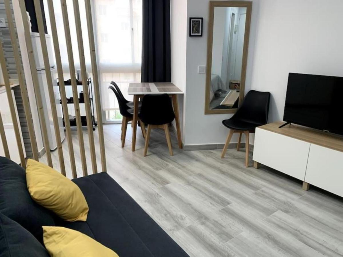 Precioso Estudio Frente Al Mar Con Piscina Benalmádena Εξωτερικό φωτογραφία